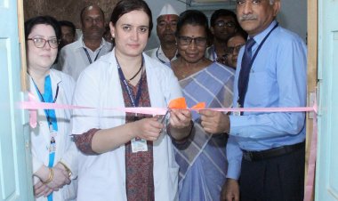 आंतरराष्ट्रीय परिचारिका दिनानिमित्त  श्रीमती सरस्वती कराड रक्तपेढी येथे 57 जनांचे रक्तदान