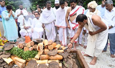ज्येष्ठ कवयित्री उर्मिला विश्वनाथ कराड पंचतत्वात विलीन