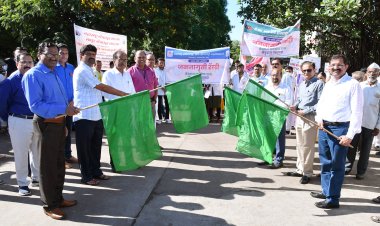 अंधांना दृष्टी देण्यासाठी नेत्रदानाचा संकल्प करा  नेत्रदान जनजागृती फेरीच्या उद्घाटन प्रसंगी डॉ. हनुमंत कराड यांचे आवाहन