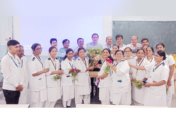 परिचारिका ही रुग्ण सेवेची खरी जननी - डॉ. अमोल डोईफोडे; जागतिक परिचारिका दिनानिमित्त एमआयडीएसआर दंत महाविद्यालयात कृतज्ञता सोहळा
